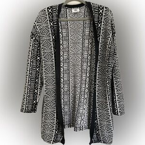 Old Navy patterned sweater medium